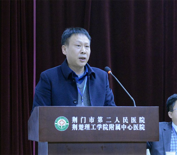 7医学装备科科长吕德松作关于购置PETCT和双C臂血管造影机的情况报告.JPG